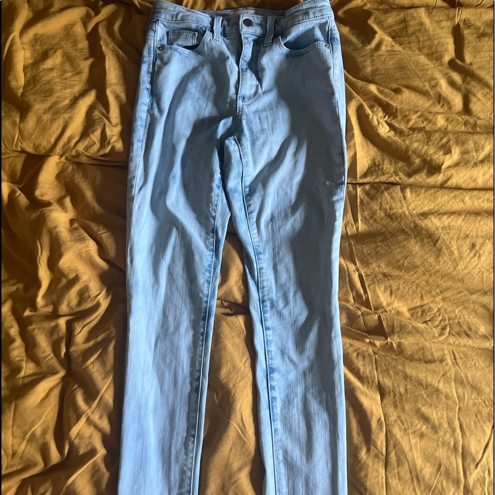 Universal thread jeans